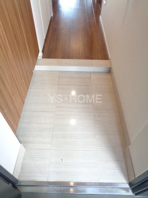 レジデンシャル東中野 玄関