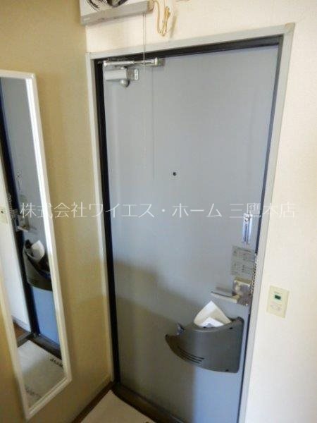 メゾン・エスポワール 玄関