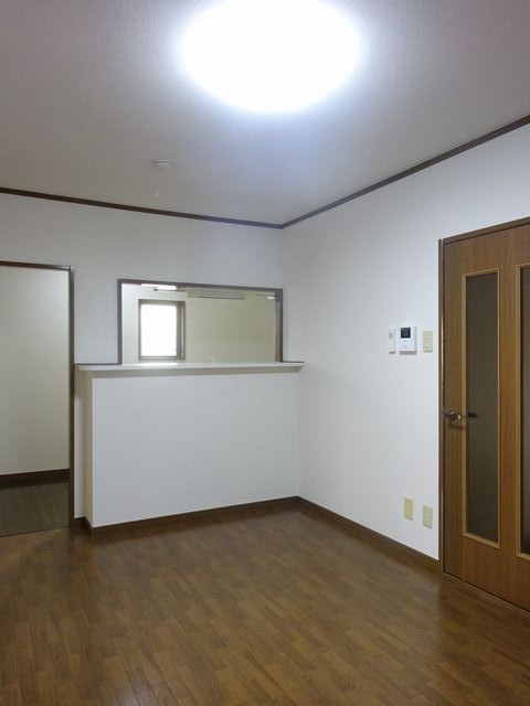 ロイヤルストーク国分寺 リビング