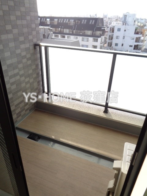 コンフォリア西荻窪  ベランダ