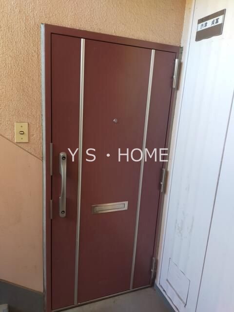 立川柏町団地 玄関