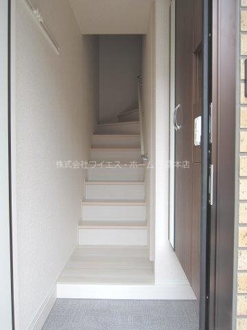 ムーンボウ  玄関