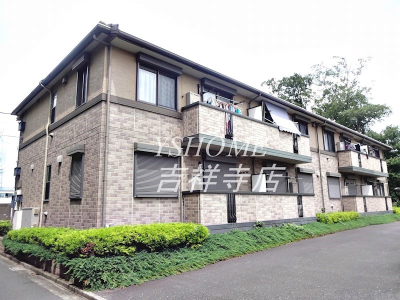 コートオンジェーム 外観