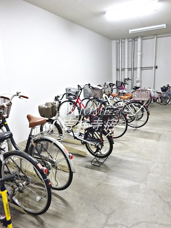 コート・イシハラ  その他13