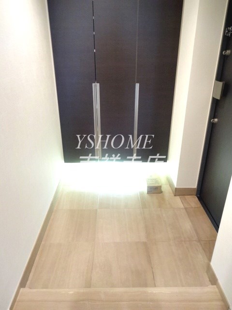 パークハウス吉祥寺北町グローヴⅣ 玄関