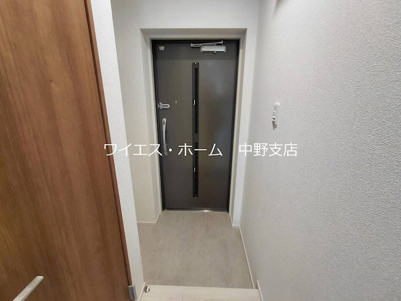 エルミ上落合  玄関