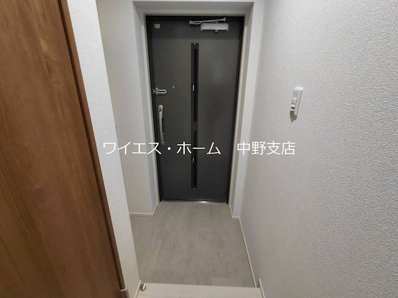 エルミ上落合  玄関