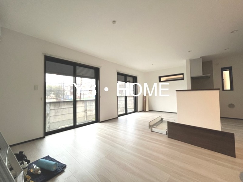 保谷町5丁目15番地戸建 リビング