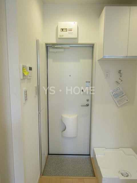 AZEST-RENT鷹の台Ⅱ 玄関