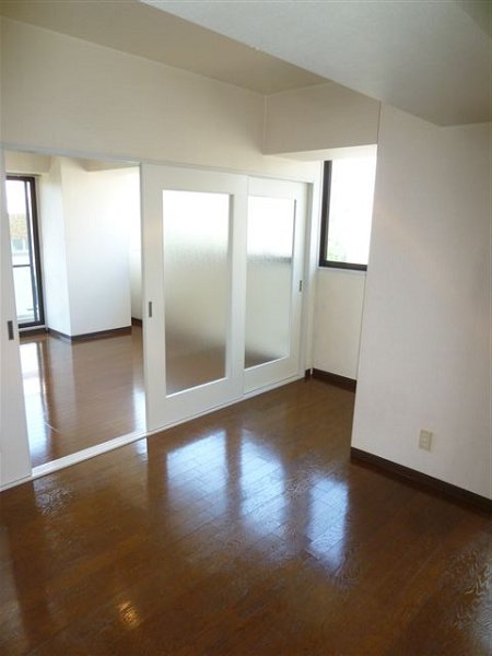 オースミビル  ベッドルーム