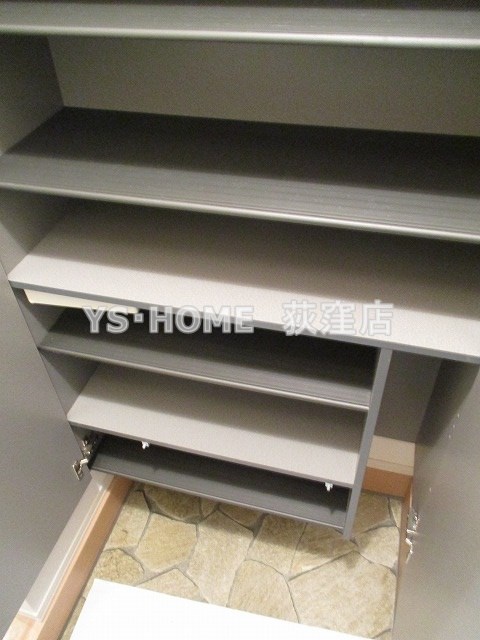 アゼリアⅠ 玄関