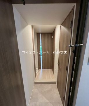 ワンルーフレジデンス中野南台 玄関