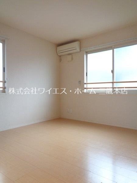 ナーセリーコート B         ベッドルーム