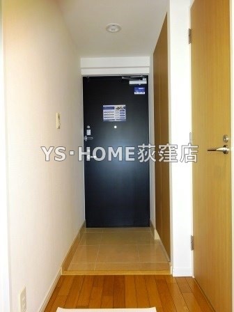 レジディア杉並方南町 玄関