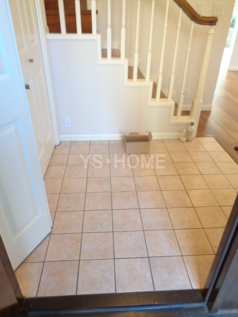 荻窪グリーンヴィレッジＢ棟 玄関