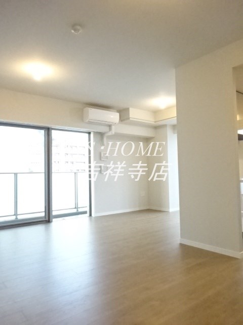 H-スクエア吉祥寺南町　 リビング