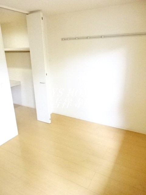 ウィステリア ベッドルーム