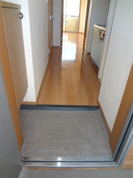 ロイビル国分寺 玄関