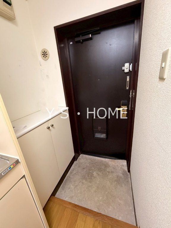 ヴィンテージデザイン国分寺 玄関