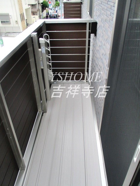 J Court ベランダ