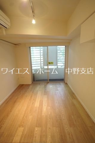 ブライズ新宿中井 リビング