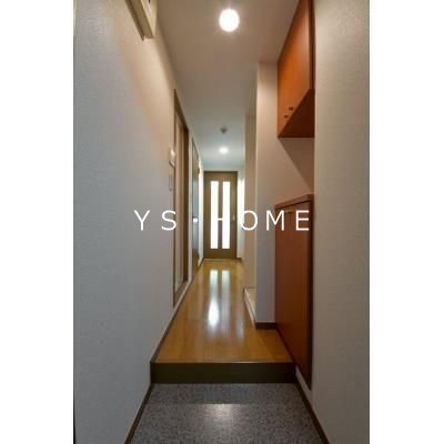 イル・マーレ東 玄関