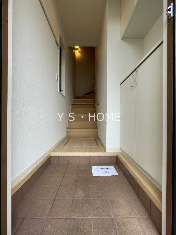 カーサヤマボウシ 玄関