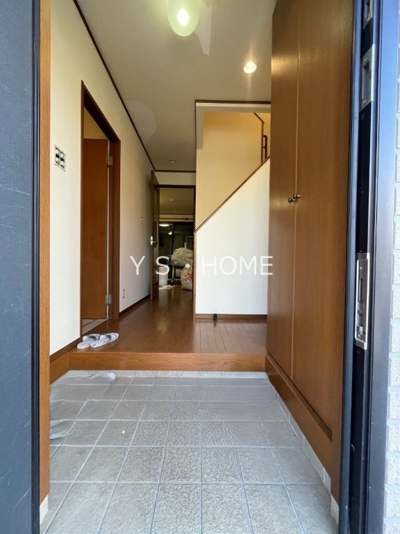 Kテラスハウス（前原町4-15テラスハウス） 玄関