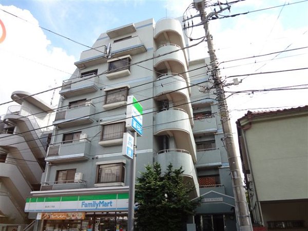 ラ・ルース国立 外観