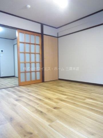 ブライト・ルシヨン ベッドルーム