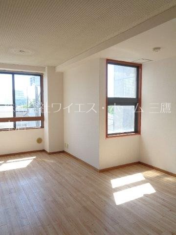 三鷹新川プラザ リビング