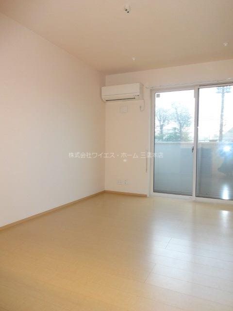 ＧＬＡＮＺＨＡＵＳ リビング