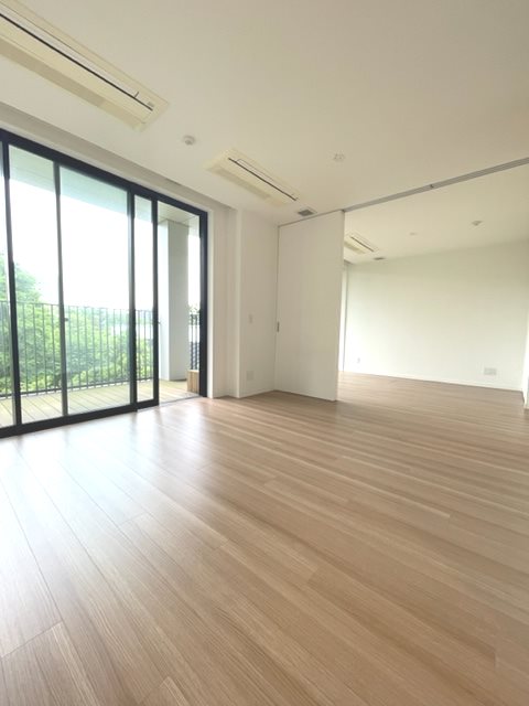 Brillia ist 中野セントラルパーク リビング