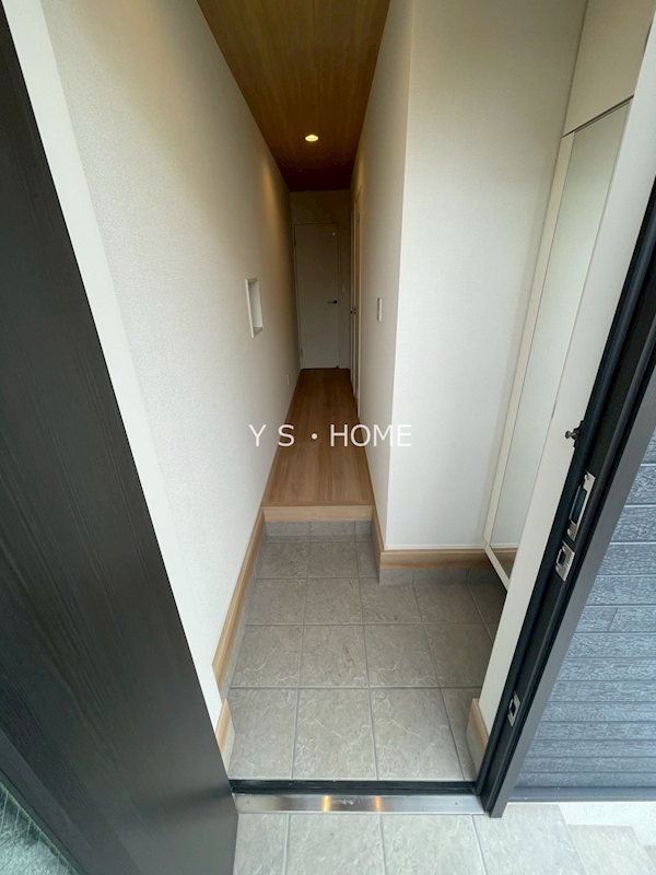 国立市西２丁目戸建  玄関
