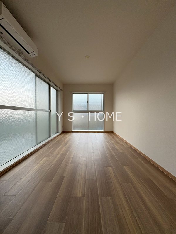 コア・イースト リビング