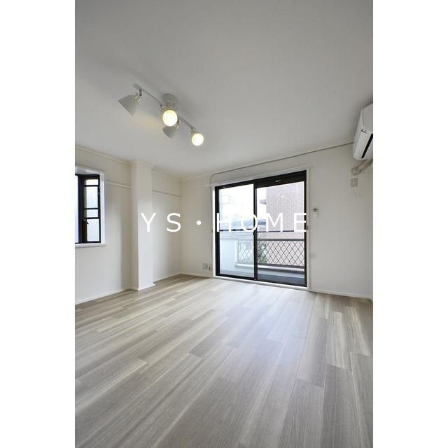 ブライト・ルシヨン ベッドルーム