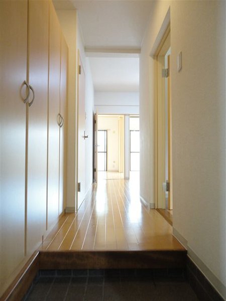 ロイヤルハウスＫ－ＴＷＯ 玄関