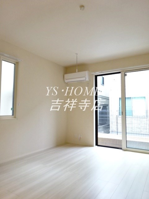 ラ・ルーチェ リビング