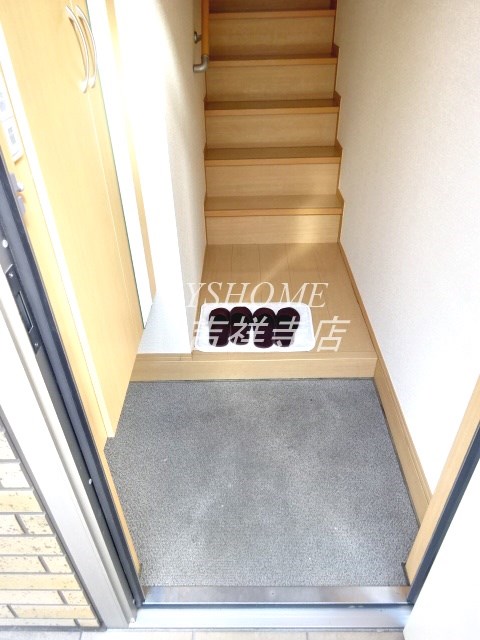 エルサ浜田山 玄関