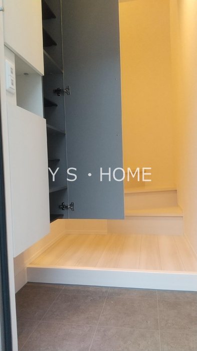 ヴェルドミール　A棟 玄関