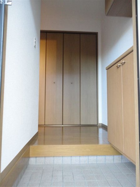 ラ・ポワール　Ａ 玄関