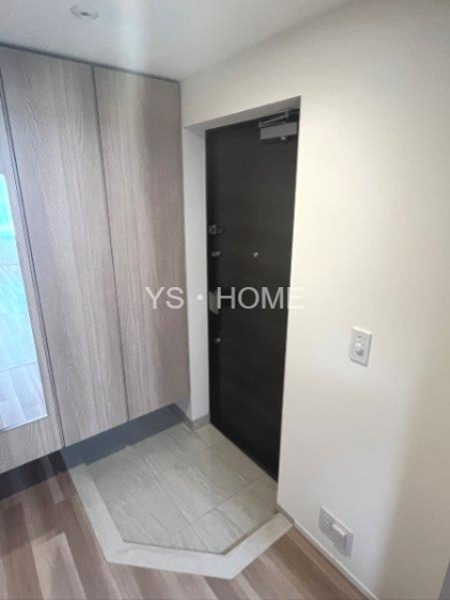 ブランズ三鷹 玄関