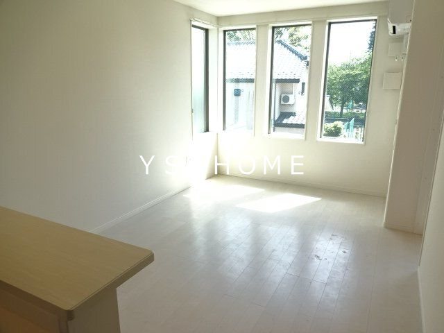 フローラ リビング