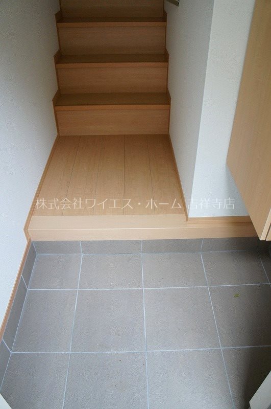 メゾン吉祥寺 玄関