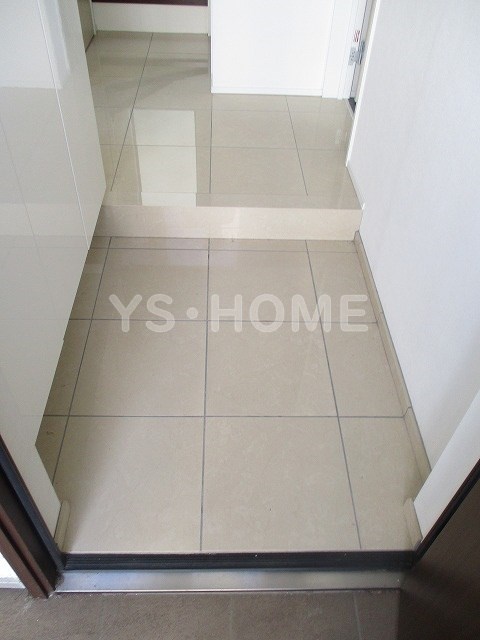 西荻ミッドガーデン   玄関