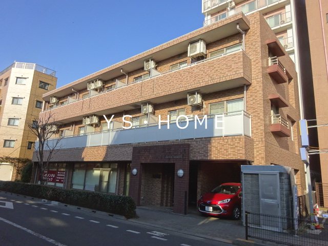 アドニス・モリヤ 外観