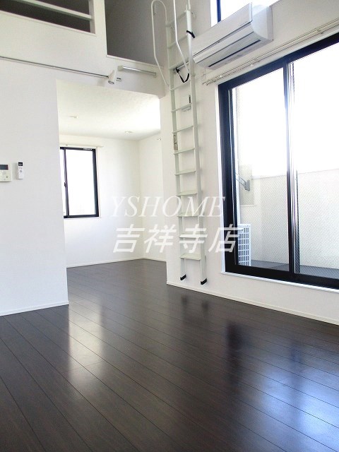 西荻ミッドガーデン リビング