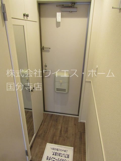 エルメゾン国立  玄関