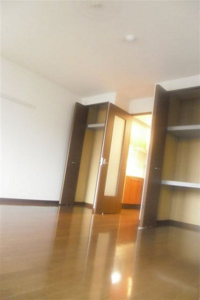 コンフォール武蔵野 ベッドルーム