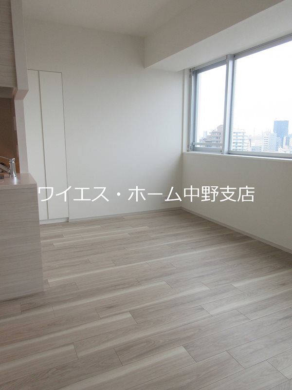 コンフォリア新中野  リビング